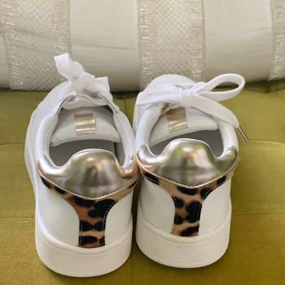 WHBM Kicks Animal- Trim Sneakers Ecru Sz 6 NWTs - Picture 9 of 13
